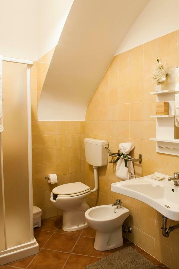 Bed and Breakfast Ninetta Solarino Esterno foto
