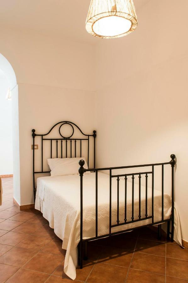 Bed and Breakfast Ninetta Solarino Esterno foto