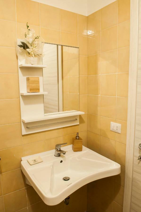 Bed and Breakfast Ninetta Solarino Esterno foto